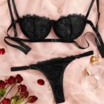 Conjunto de Ropa Interior G-String Transparente - Elegante y Comodidad
