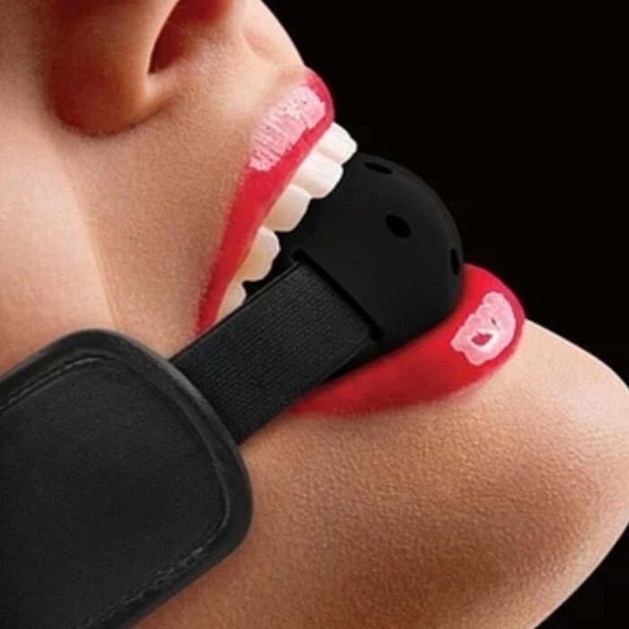 Mordaza Profesional Cuero Goma - Elegante y Ajustable en Negro - Imagen 4